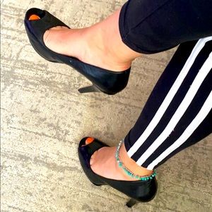 NiNe West (25% off bundles)